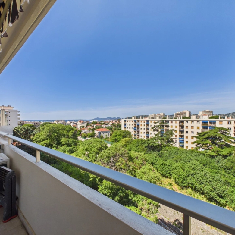 Studio 23 m² – Dernier étage – Vue mer dégagée