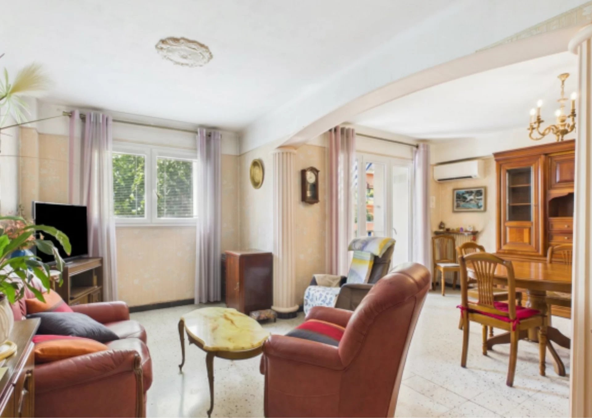 📍 IDEAL FAMILLE - JUAN-LES-PINS CENTRE – SUPERBE T3 AVEC GARAGE FERMÉ - Tanit Immobilier