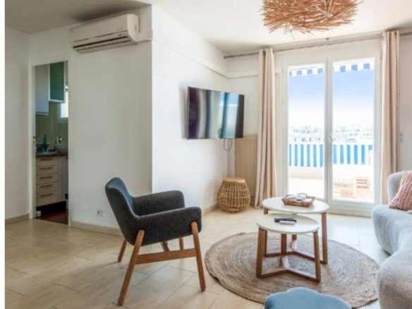 À louer – Colocation étudiante – 3 pièces de 70 m² – Juan-les-Pins