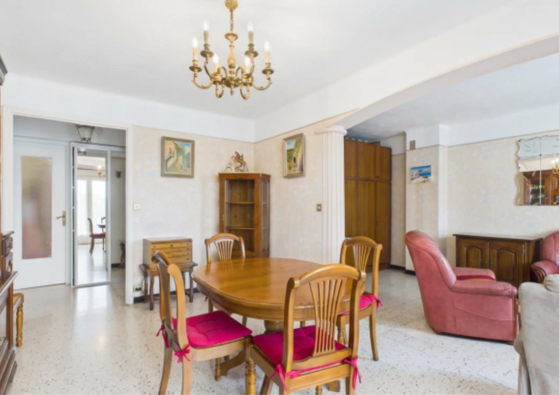📍 IDEAL FAMILLE – JUAN-LES-PINS CENTRE – SUPERBE T3 AVEC GARAGE FERMÉ