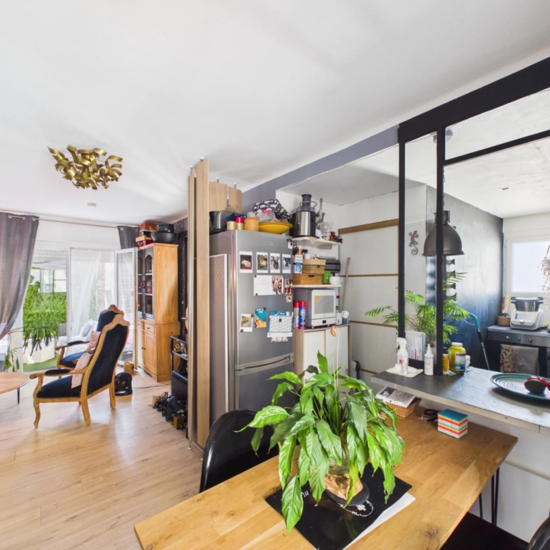 A  VENDRE JUAN LES PINS DERNIER