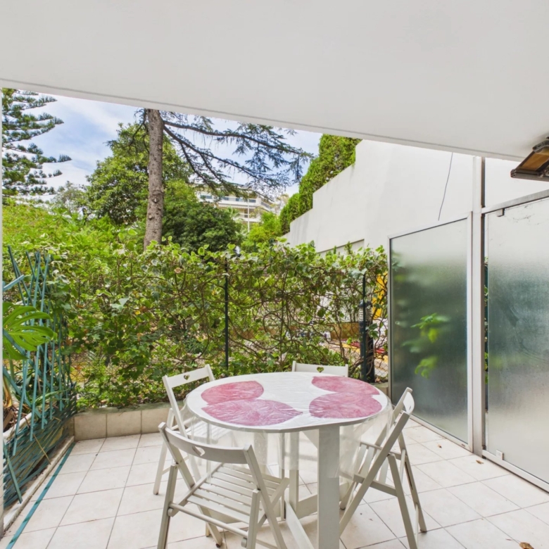 Studio de 29 m² en rez-de-chaussée avec terrasse – Résidence sécurisée avec piscine