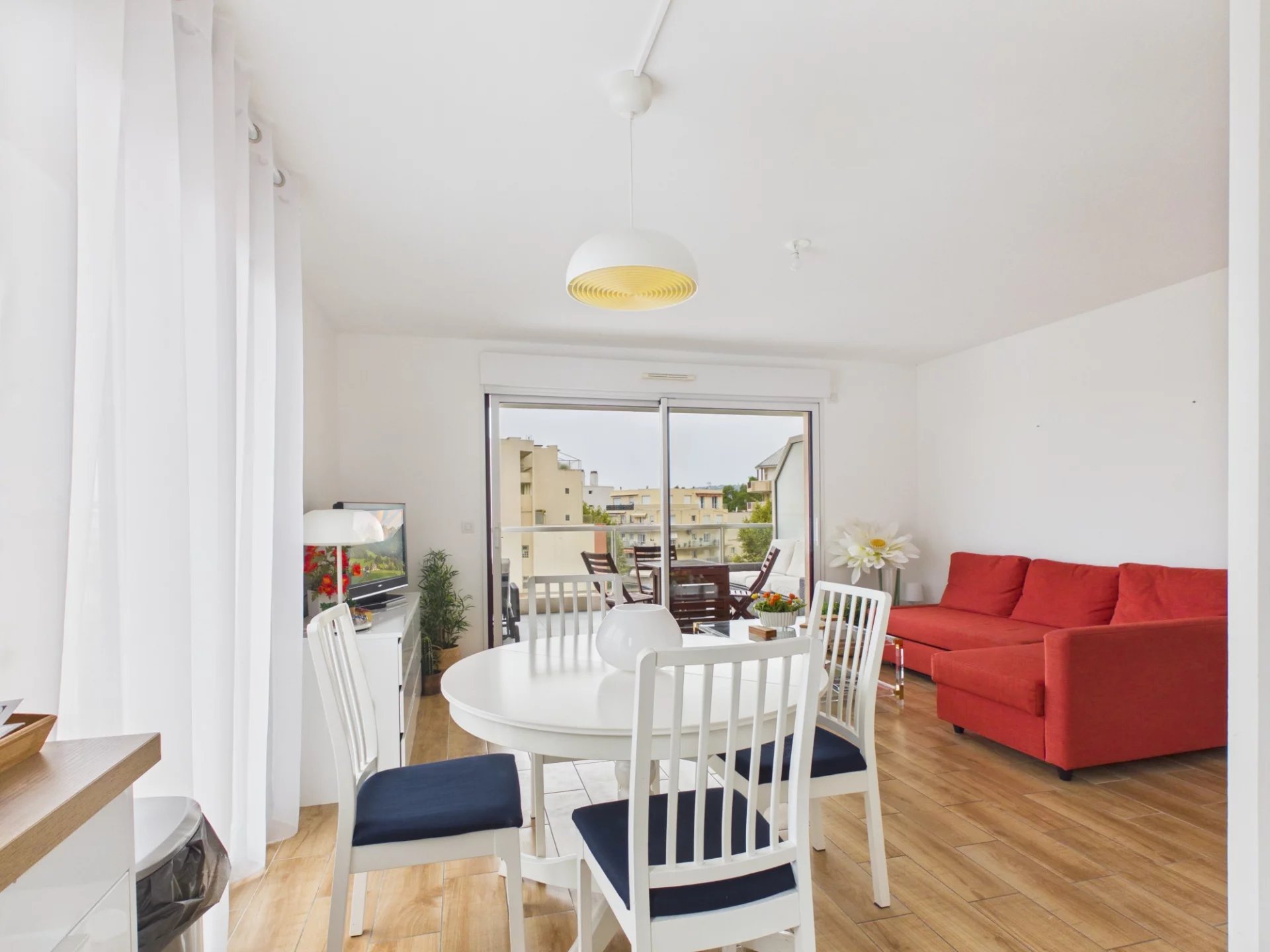 043a56df413acbdc162df13eb04415a8_efd8ad6d79_1920-original.jpg Appartement 2 pièces à Louer