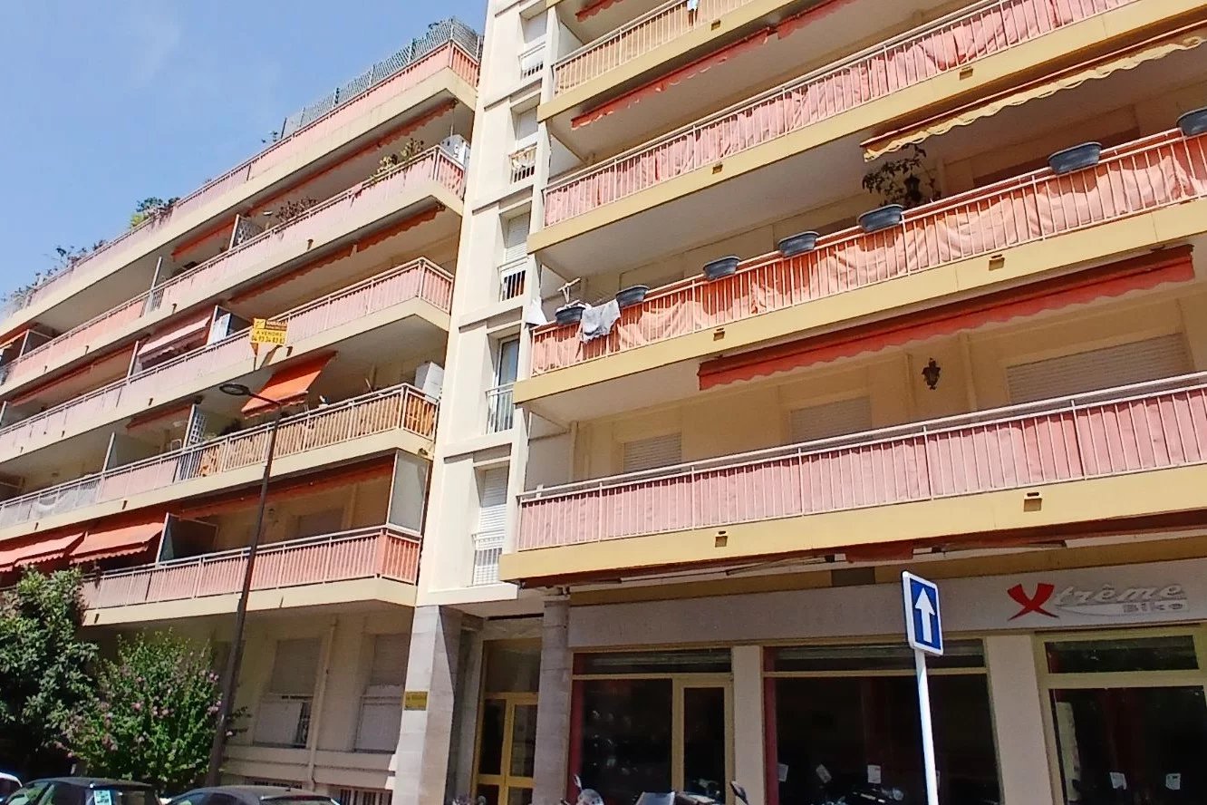 370ec2f58be9ae56d9d758d071598a30_cb3338de48_1332-original.jpg vente appartement 3 Pièce(s)