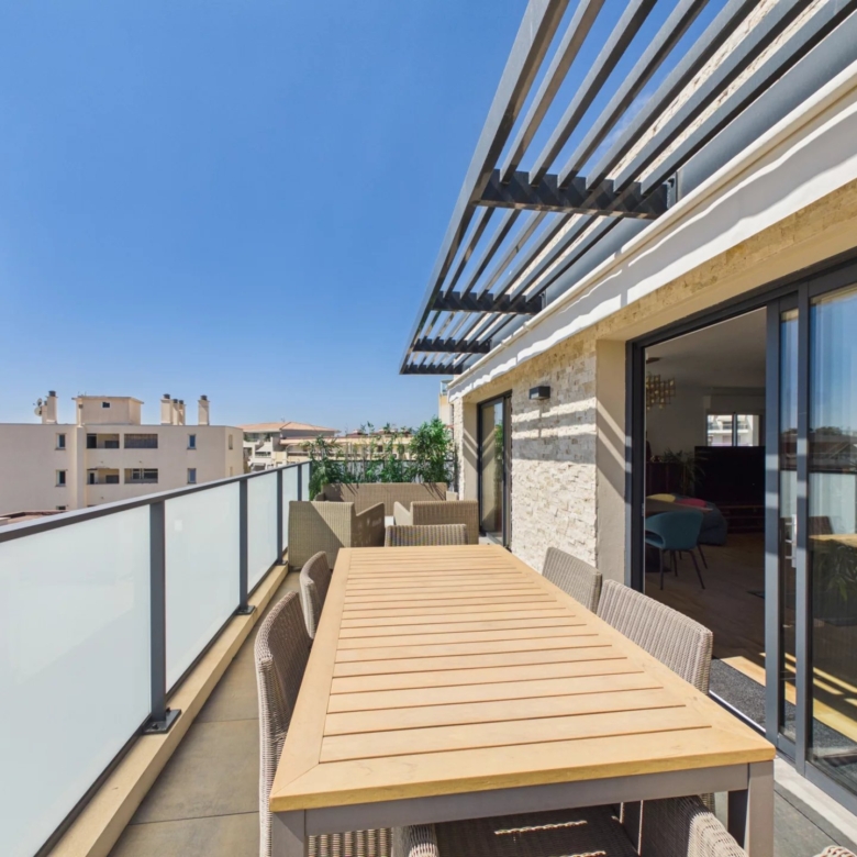 JUAN LES PINS TANIT PENTHOUSE PISCINE
