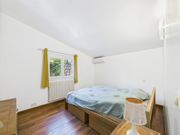 🏡 Quiet family home – 94 m 2, garden of 350 m 2, 3 bedrooms, close to beaches and shops  🏡 Quiet family home – 100 m 2, garden of 350 m 2, 3 bedrooms, close to beaches and shops