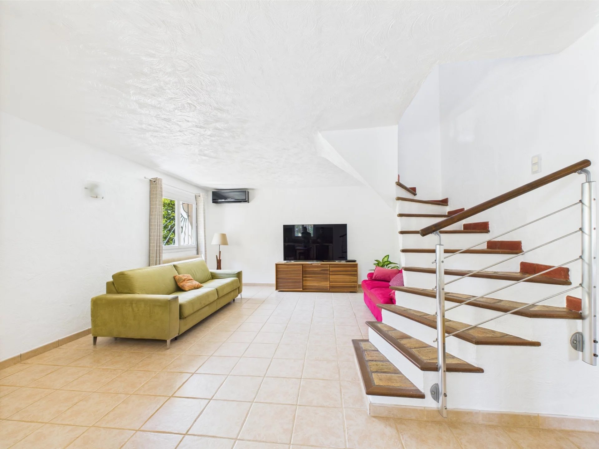 🏡 Quiet family home – 94 m 2, garden of 350 m 2, 3 bedrooms, close to beaches and shops  🏡 Quiet family home – 100 m 2, garden of 350 m 2, 3 bedrooms, close to beaches and shops