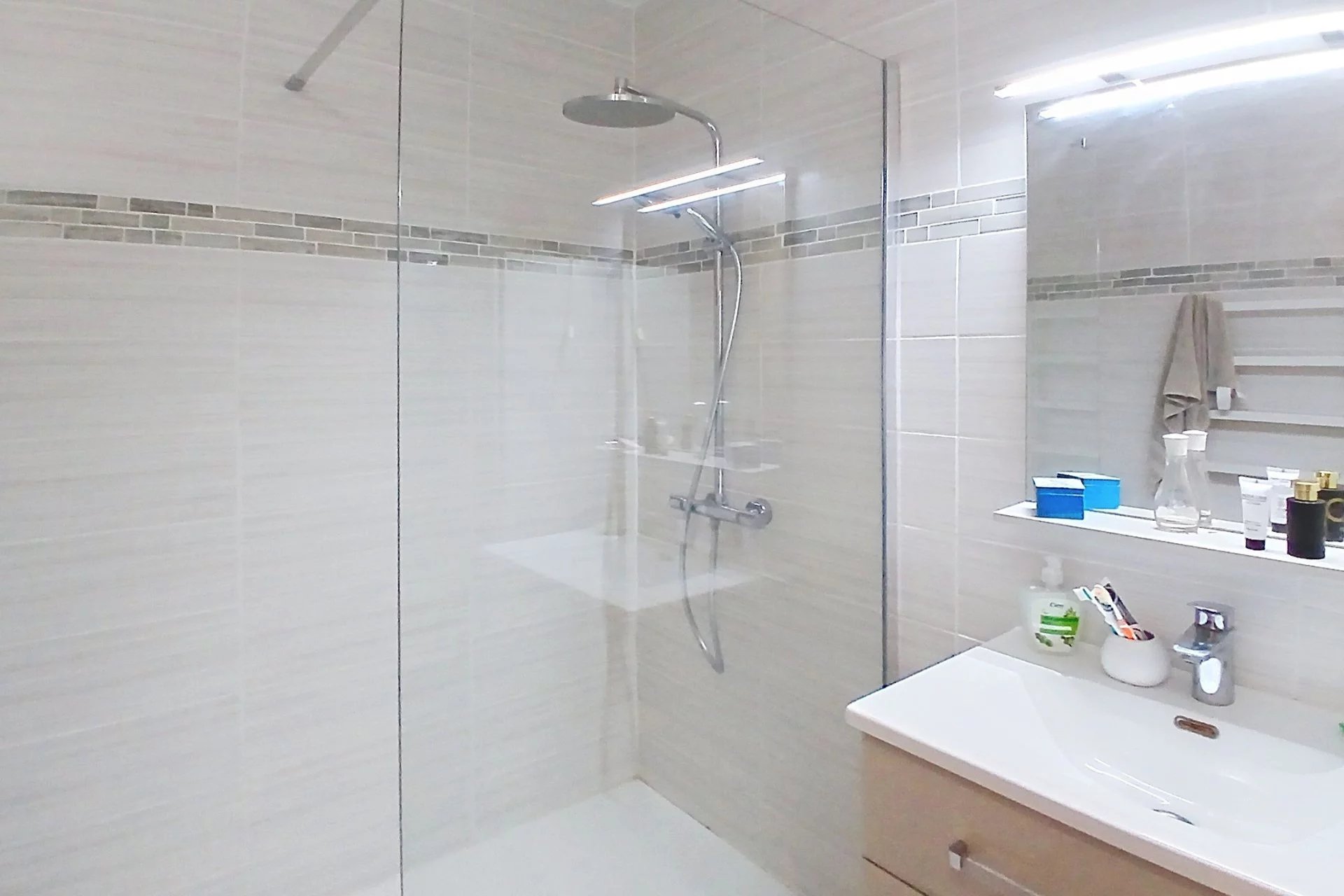 459093470ce9a3e563e4dba574f2fbd6_bf58cb07ac_1920-original.jpg vente appartement 3 Pièce(s)