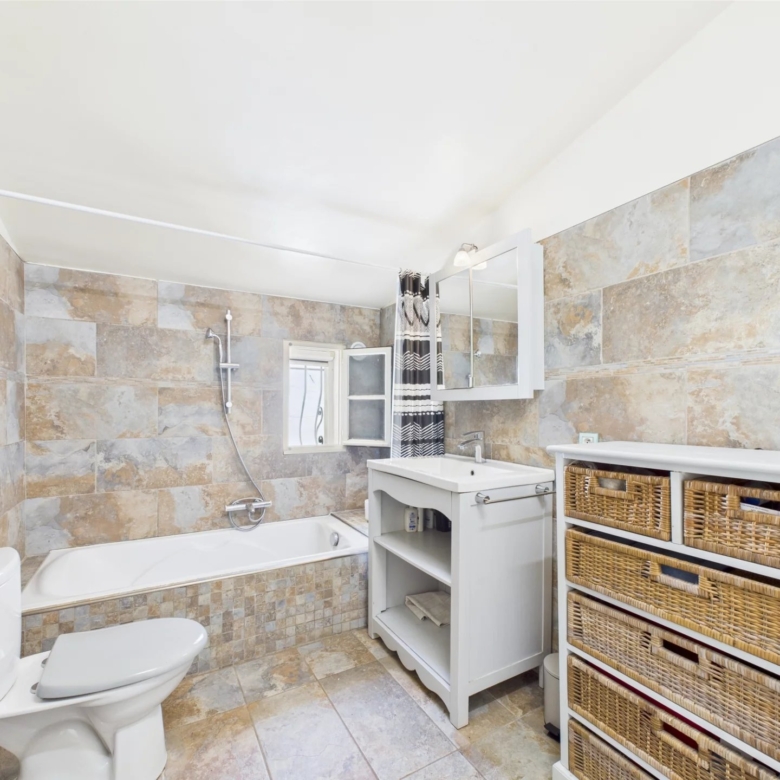 🏡 Quiet family home – 94 m 2, garden of 350 m 2, 3 bedrooms, close to beaches and shops  🏡 Quiet family home – 100 m 2, garden of 350 m 2, 3 bedrooms, close to beaches and shops