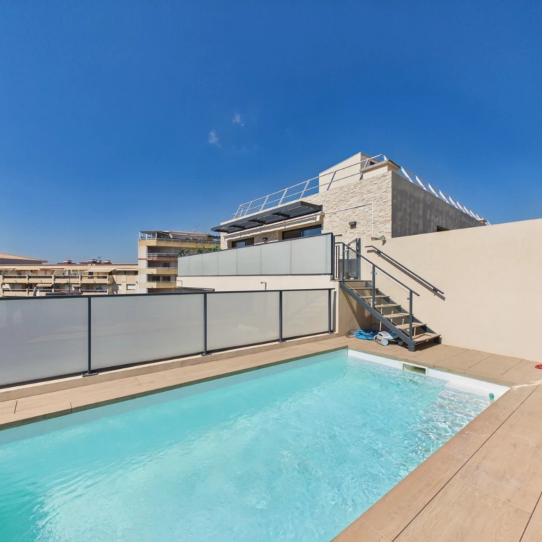 JUAN LES PINS TANIT PENTHOUSE PISCINE