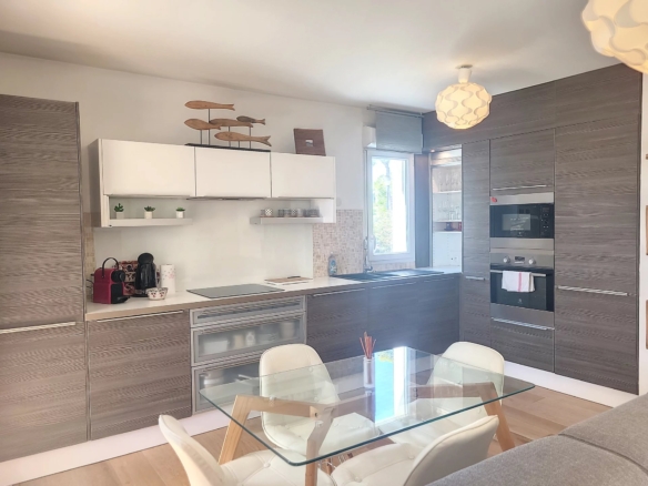 EXCLUSIVITE APPARTEMENT 3 PIECES avec terrasse privative de 50m2
