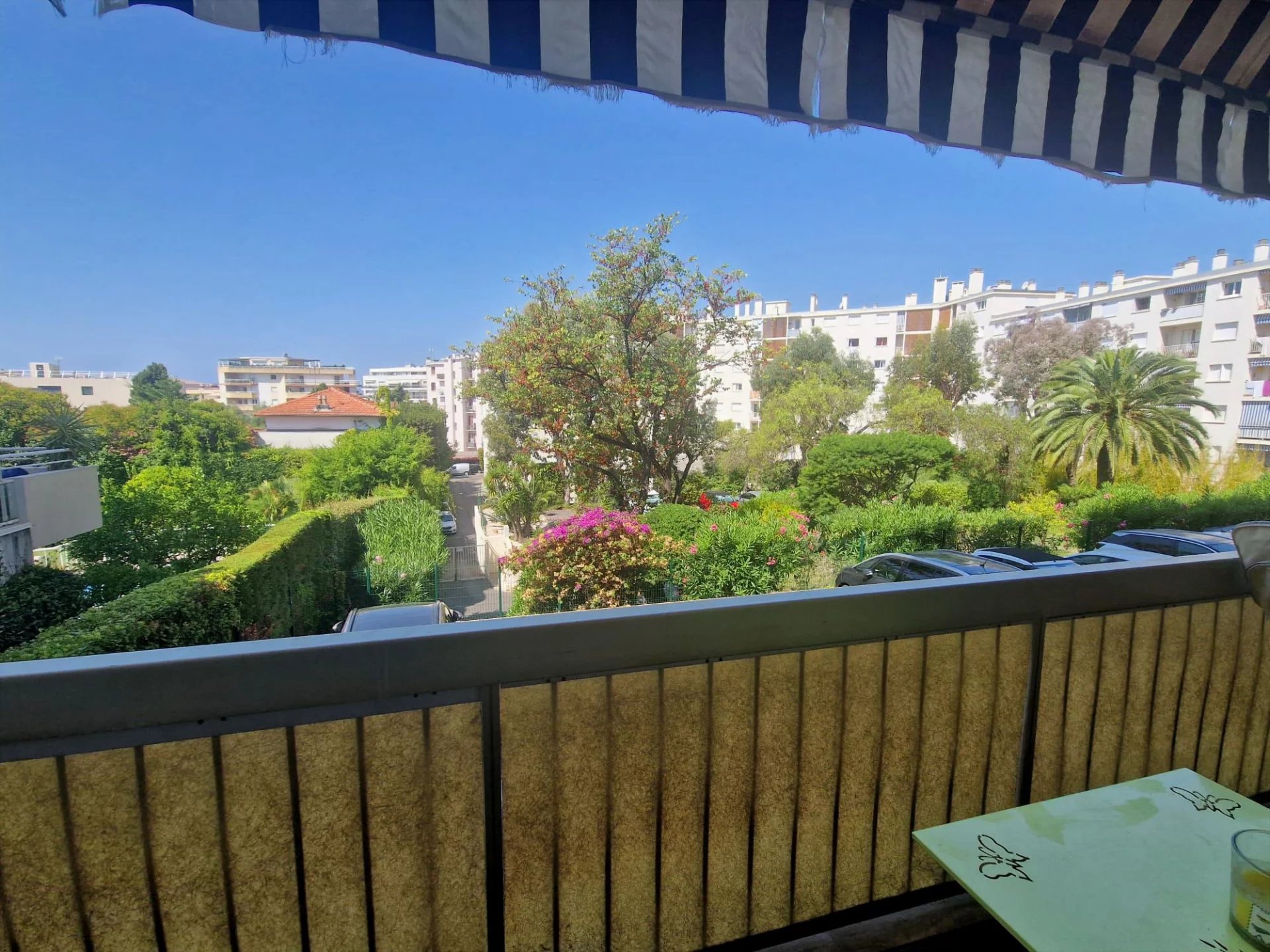dc5514e41eae9a58e2943b8b6a6e66f1_6639c18148_1920-original.jpg APPARTEMENT 3 PIÈCES DE 70 M² – ANTIBES JUAN-LES-PINS