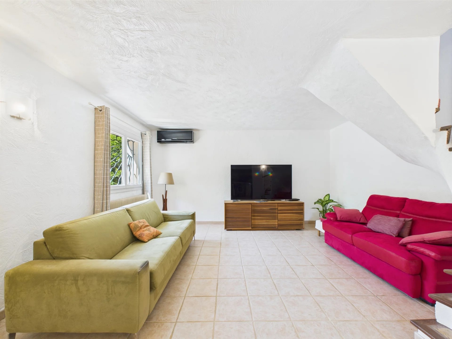 🏡 Quiet family home – 94 m 2, garden of 350 m 2, 3 bedrooms, close to beaches and shops  🏡 Quiet family home – 100 m 2, garden of 350 m 2, 3 bedrooms, close to beaches and shops