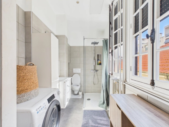 Grand studio tout confort – Juan-les-Pins
