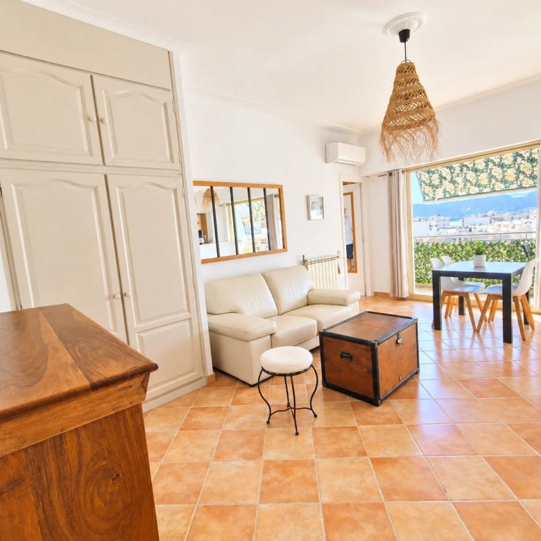 À louer à l’année – 2 pièces meublé de 36 m² avec garage