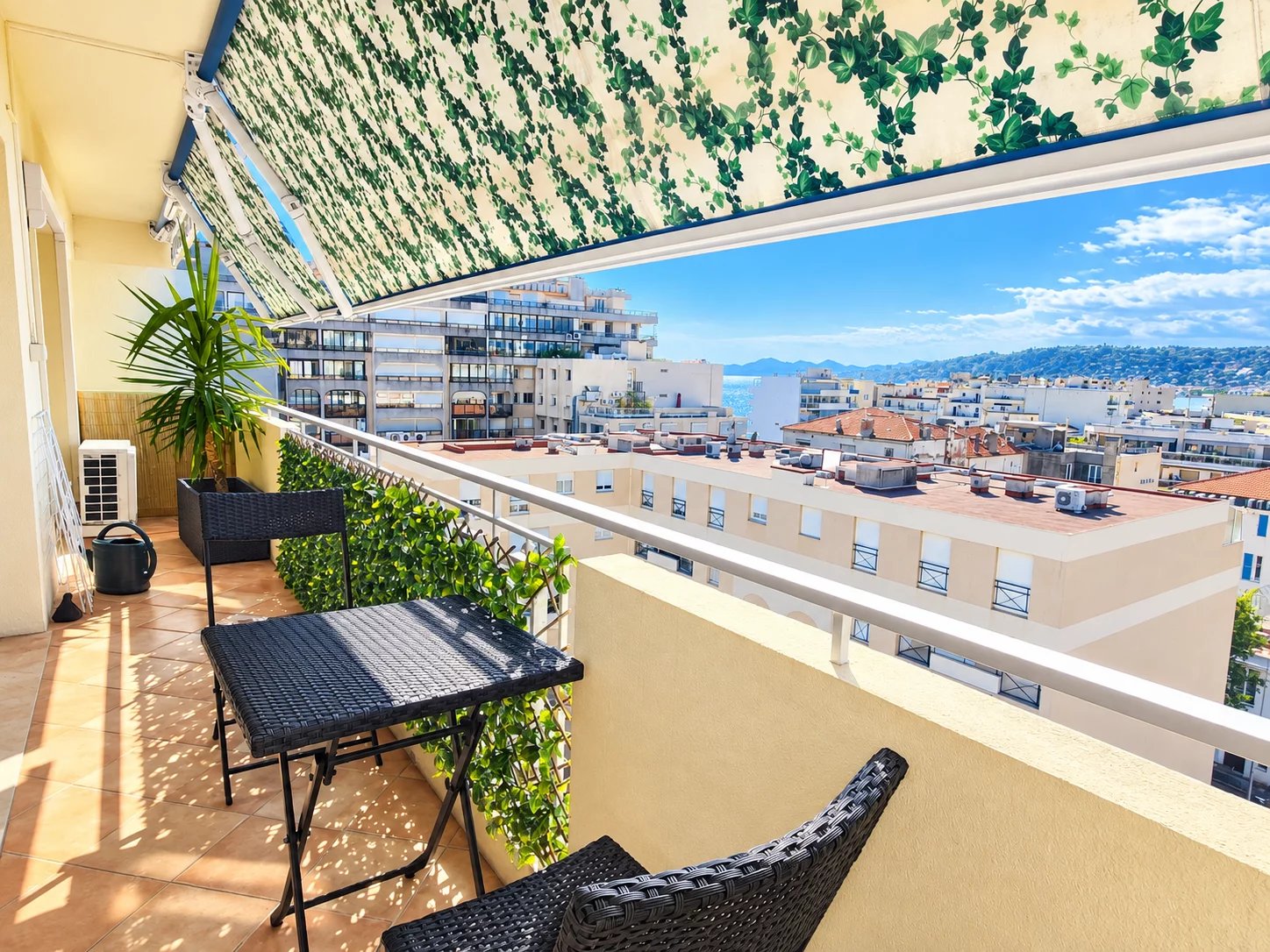 À louer à l’année – 2 pièces meublé de 36 m² avec garage - Tanit Immobilier