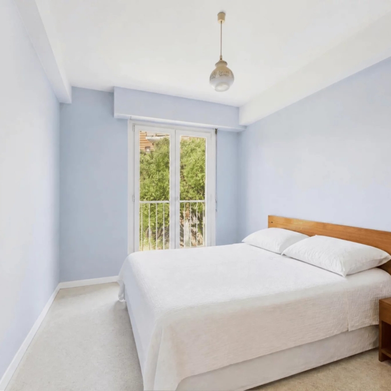 🏠👨‍👩‍👧‍👦 4-room family apartment – Route de Grasse