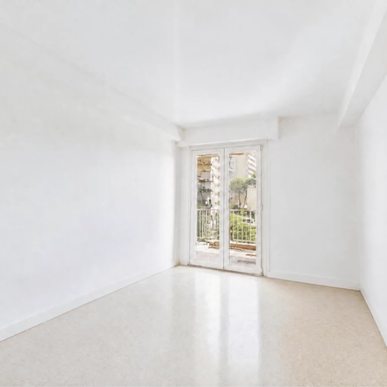 🏠👨‍👩‍👧‍👦 4-room family apartment – Route de Grasse