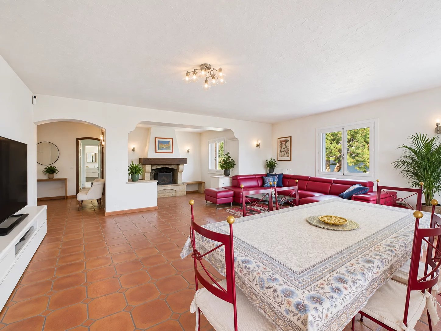 82b9d2c355ca90eccd1af94db76d55c8_a692da507a_1448-original.jpg ANTIBES – SAINT-MAYMES | 349 SQM VILLA – SWIMMING POOL – 3 INDEPENDENT LIVING AREAS