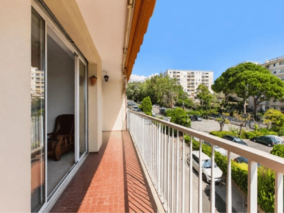 🏠👨‍👩‍👧‍👦 Appartement 4 pièces idéal famille – Route de Grasse
