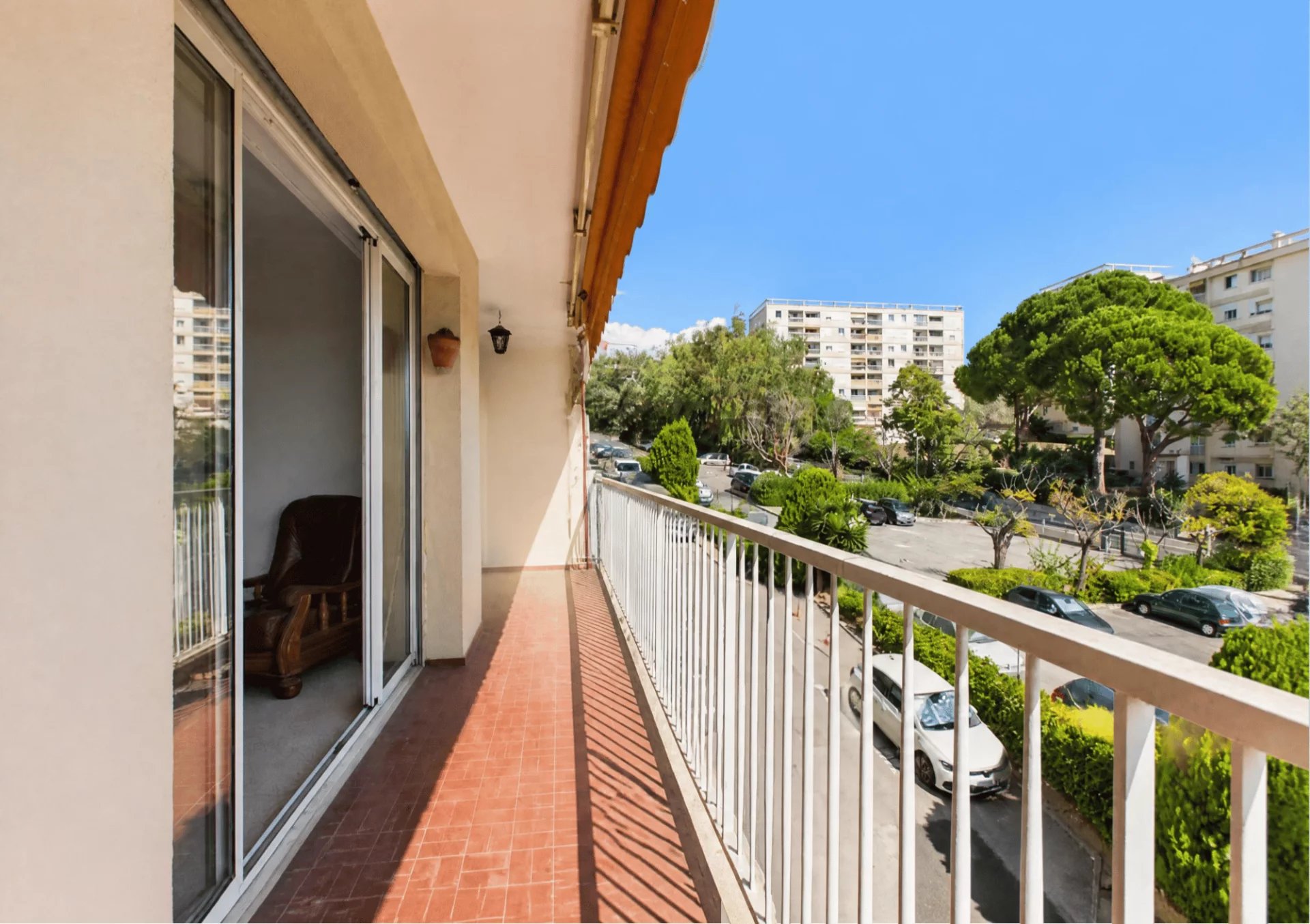 🏠👨‍👩‍👧‍👦 4-room family apartment – Route de Grasse - Tanit Immobilier