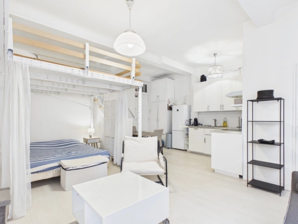 Grand studio tout confort – Juan-les-Pins