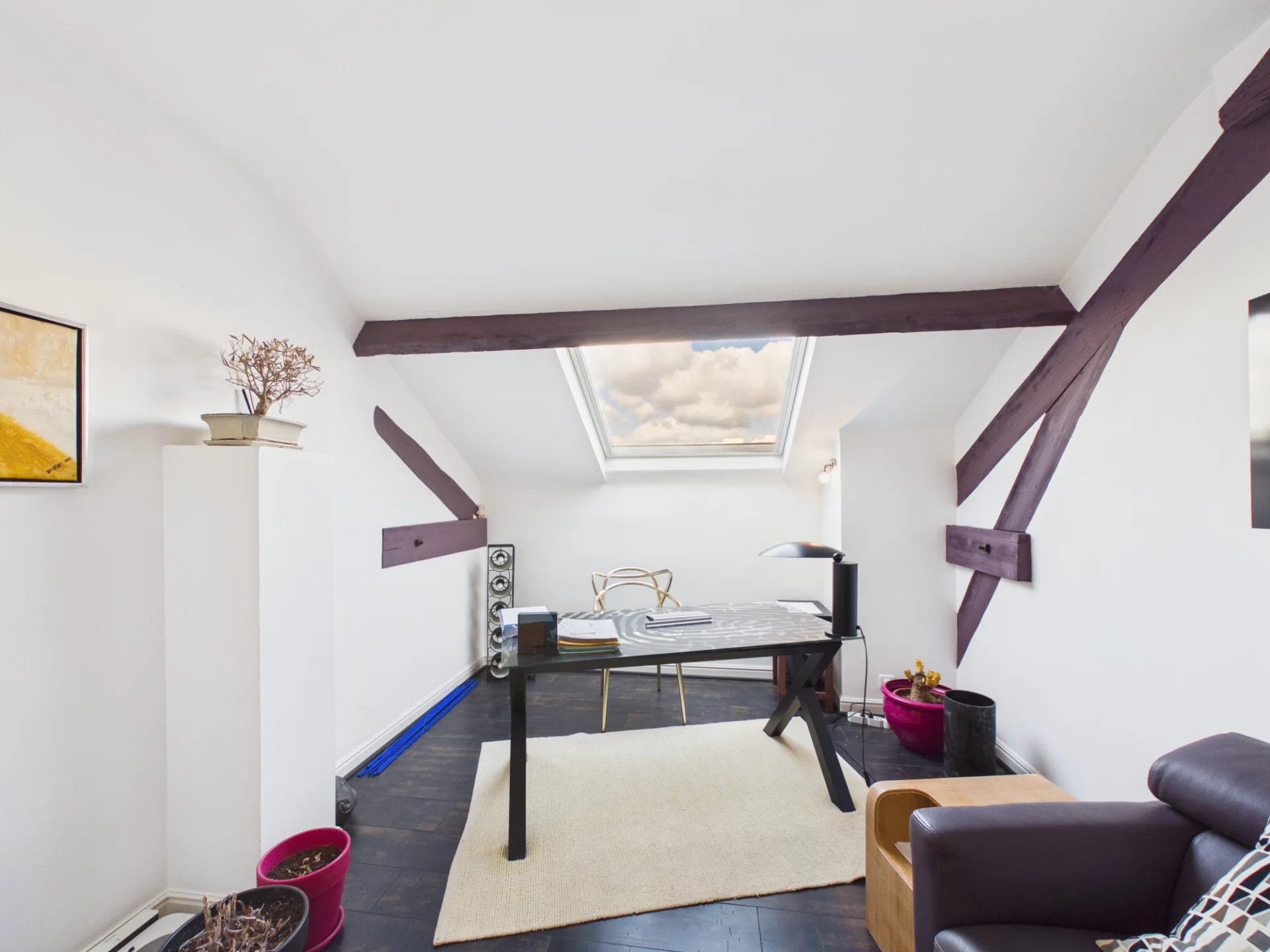 a3331e93a8b13e986c40e43dfd2b447b_d4cd03ca88_1920-original.jpg DERNIER ÉTAGE – APPARTEMENT DE CARACTÈRE D’ENVIRON 151 M² – VOLUMES EXCEPTIONNELS