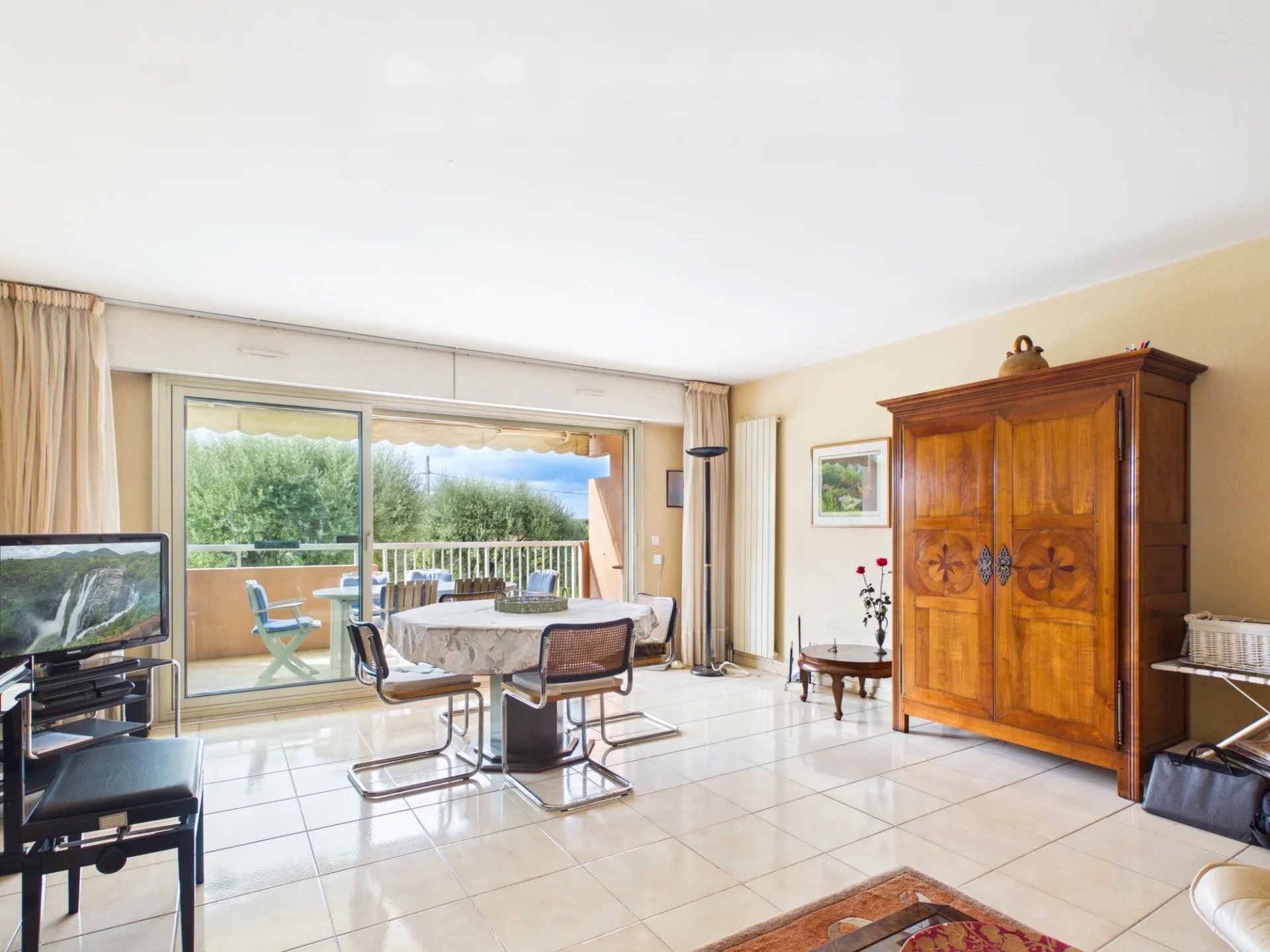 c7aeafcf6794468d08df83a0ebb5421b_bf1f7cdf2c_1920-original.jpg Antibes – Parc de la Badine: 3-room apartment of 79 sq m (Carrez), terrace and balcony, in a 1.4-hectare wooded park with swimming pool and tennis court