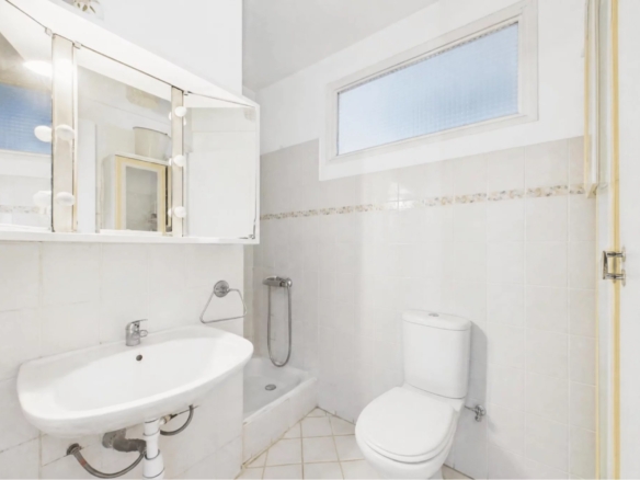 🏠👨‍👩‍👧‍👦 4-room family apartment – Route de Grasse