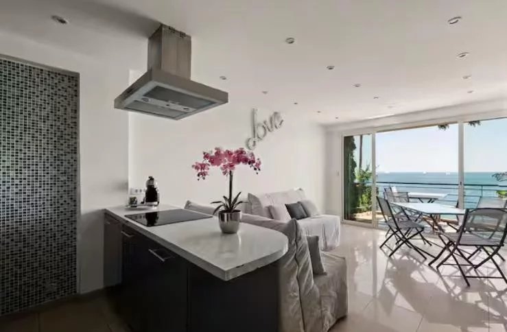STUDIO MAGNIFIQUE VUE MER – LOCATION ÉTUDIANTE