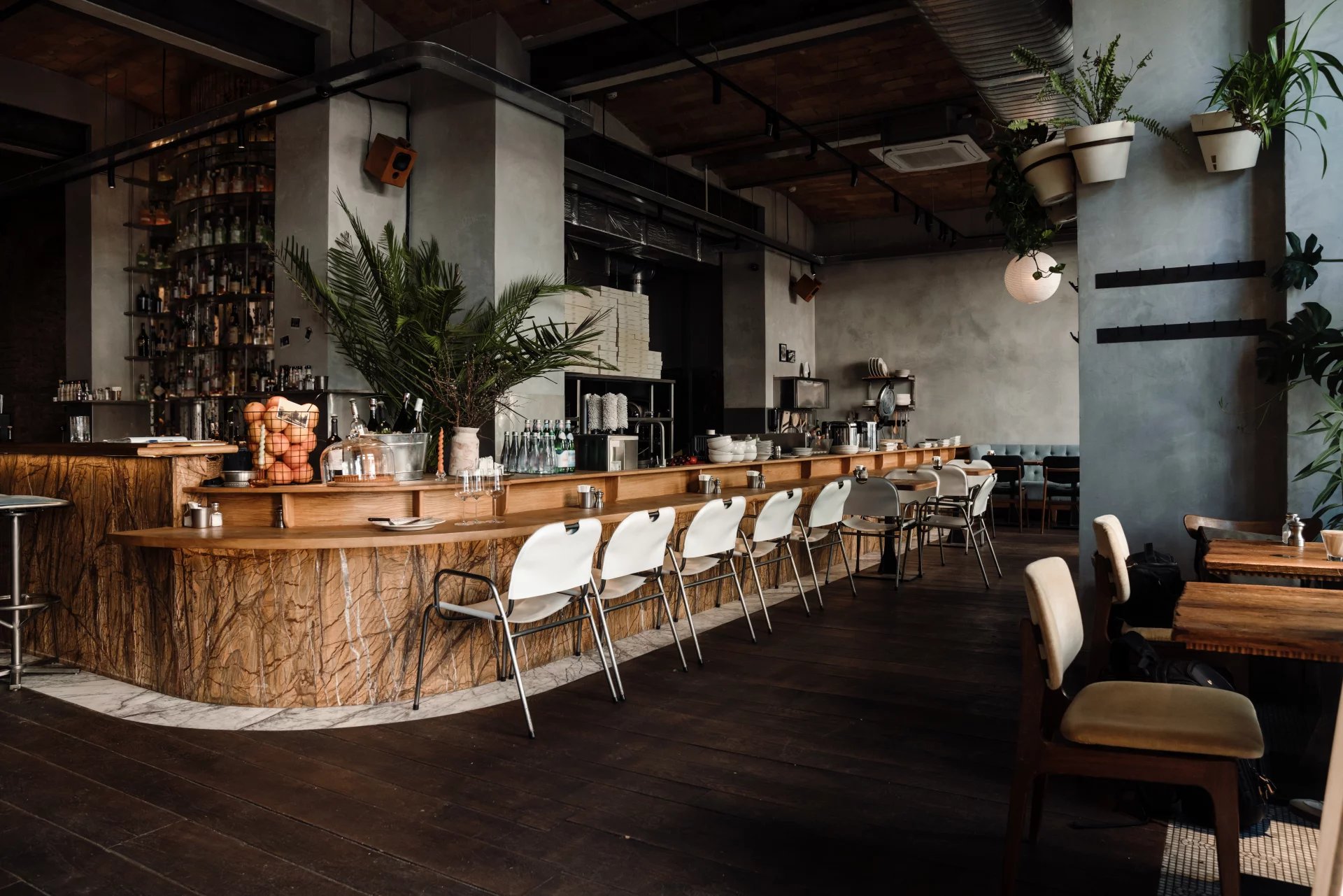 FONDS DE COMMERCE – RESTAURANT FACE AU PORT DE GOLFE-JUAN Licence R et licence 3 - Tanit Immobilier