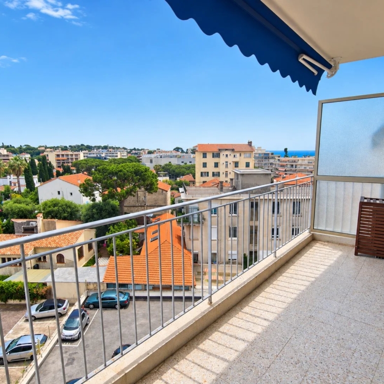 À LOUER – APPARTEMENT VIDE AVEC PLACE DE PARKING