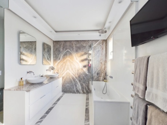 Maison de Charme 4 Pièces avec Dépendance, Jardin et Garage Emplacement d’exception au calme absolu