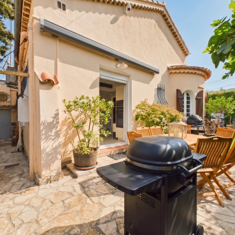 Maison de Charme 4 Pièces avec Dépendance, Jardin et Garage Emplacement d’exception au calme absolu