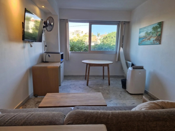 LOCATION DEUX PIECES A L ANNEE