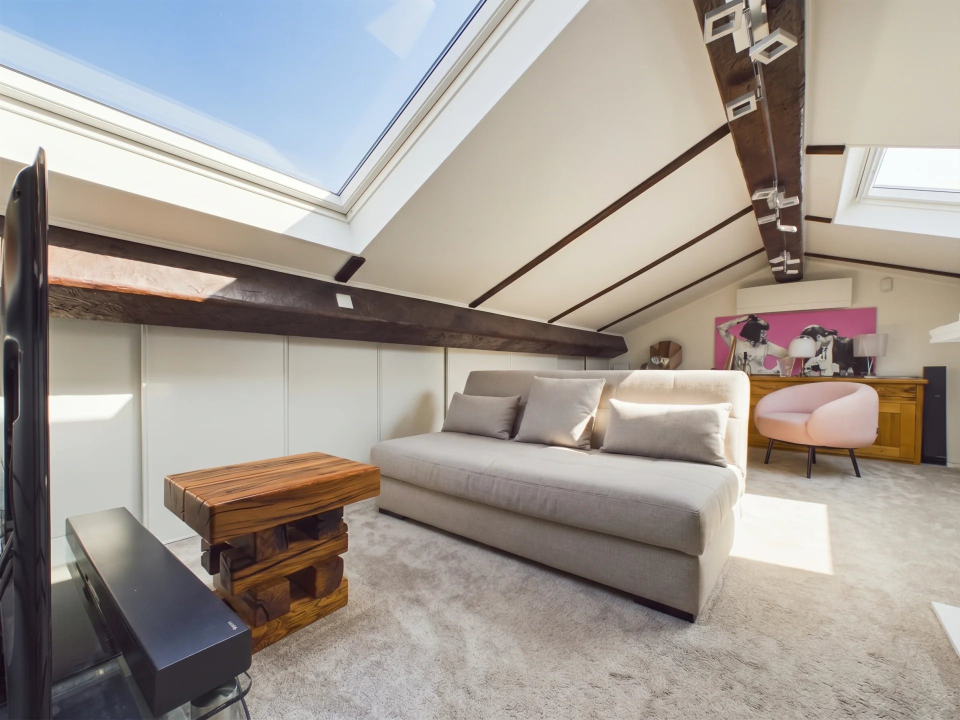 Maison de Charme 4 Pièces avec Dépendance, Jardin et Garage Emplacement d’exception au calme absolu
