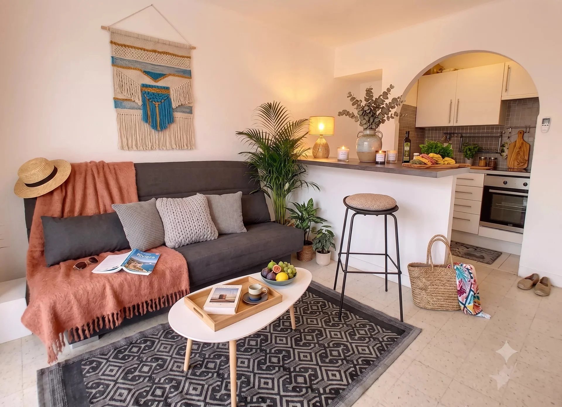 Studio with Terrace in Juan-les-Pins - The Real Estate Market - Tanit Immobilier