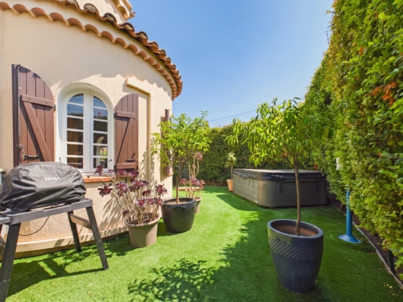 Maison de Charme 4 Pièces avec Dépendance, Jardin et Garage Emplacement d’exception au calme absolu