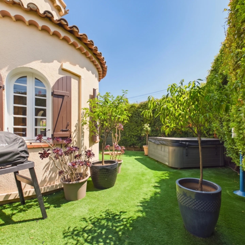 Maison de Charme 4 Pièces avec Dépendance, Jardin et Garage Emplacement d’exception au calme absolu