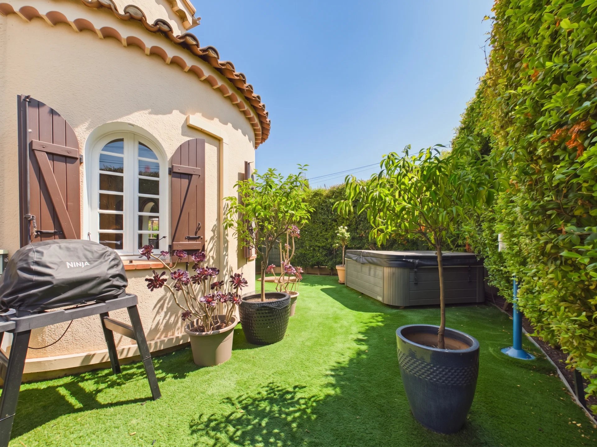 Maison de Charme 4 Pièces avec Dépendance, Jardin et Garage Emplacement d’exception au calme absolu