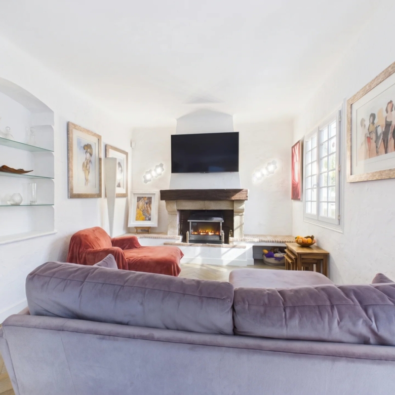 Maison de Charme 4 Pièces avec Dépendance, Jardin et Garage Emplacement d’exception au calme absolu