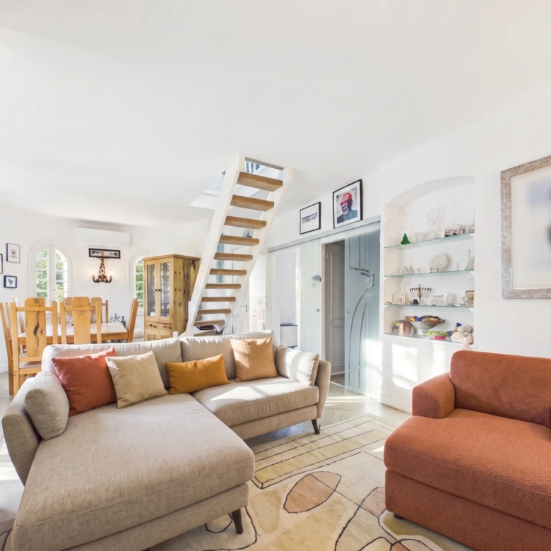 Maison de Charme 4 Pièces avec Dépendance, Jardin et Garage Emplacement d’exception au calme absolu